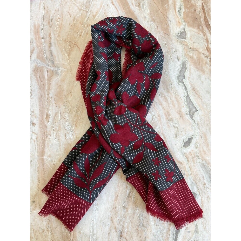 Givenchy Vintage 70's Wool Shawl Scarf 52x52 - Picture 9 of 10